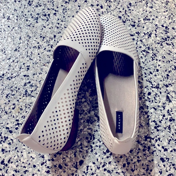 Array Shoes - NWOB Array Loafers